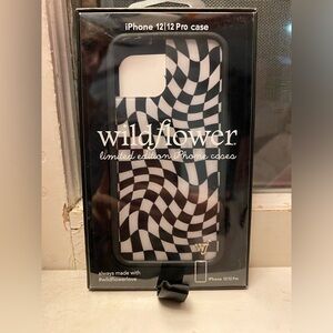 Wildflower Crazy Checkers 12/12 pro phone case